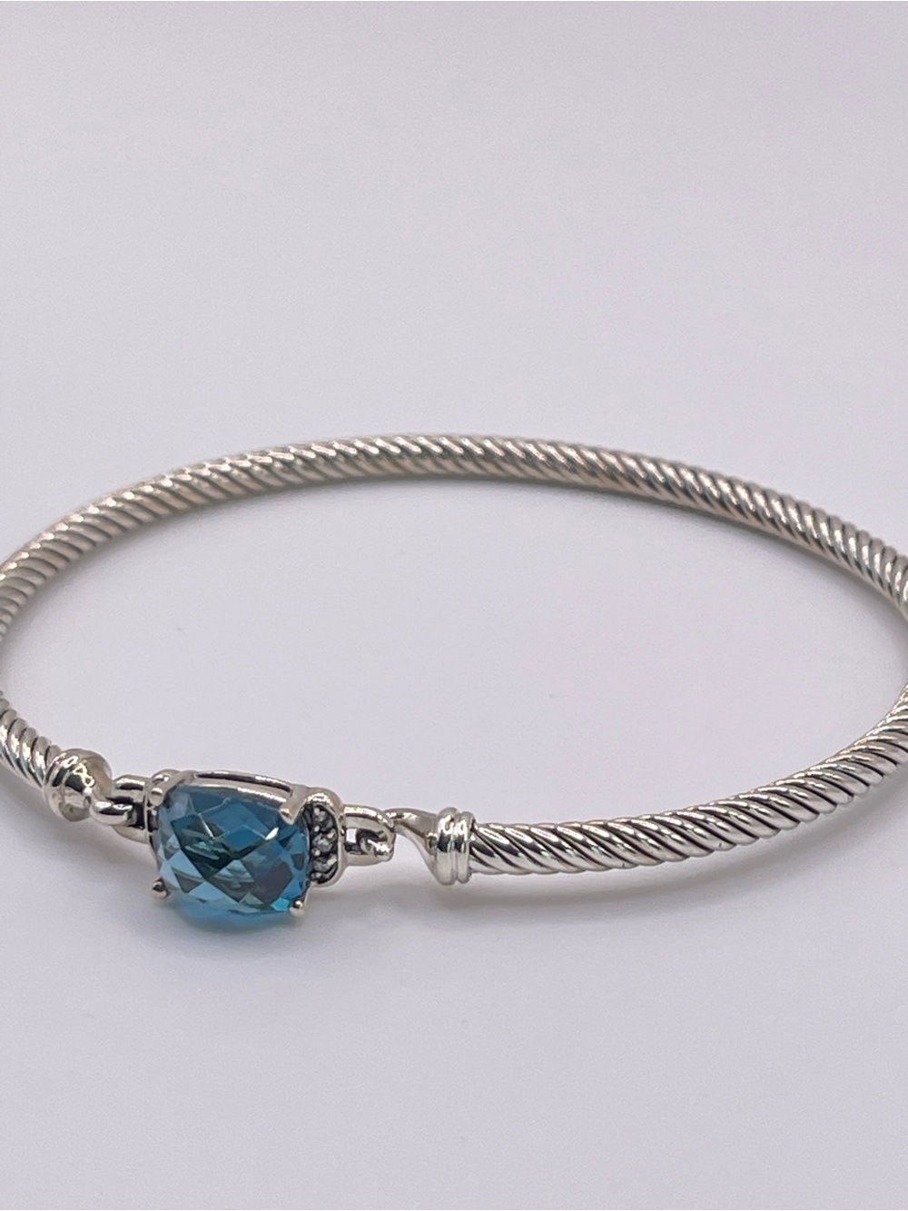 David Yurman Petite Wheaton Bracelet with Hampton Blue Topaz and Diamonds - Picture 6 of 13